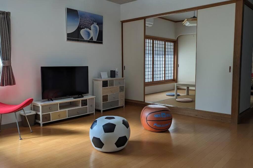 Roomy 4Br Home Sleeps 9／Shinosaka／Large Groups Екстериор снимка